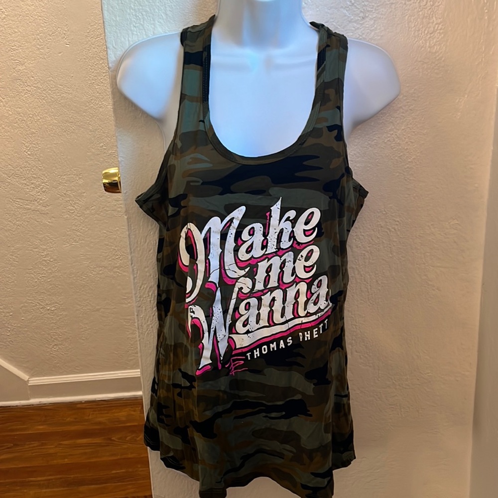 Thomas Rhett Make Me Wanna Camo tee size M